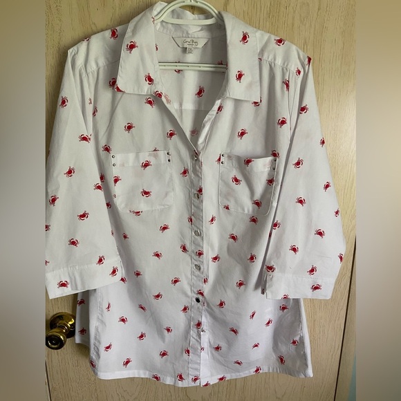 Coral Bay Plus 2X White Button Down with Red Crabs - Picture 1 of 9